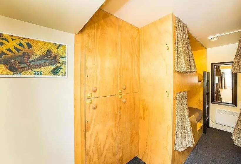 Tahuna Pod Hostel
