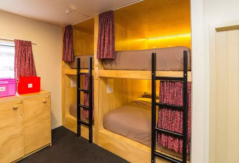 Tahuna Pod Hostel