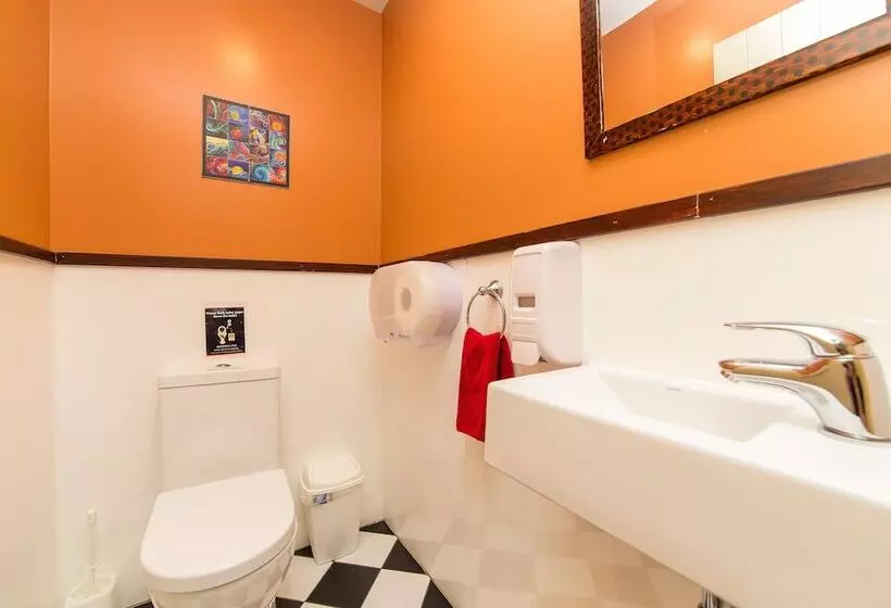 Tahuna Pod Hostel