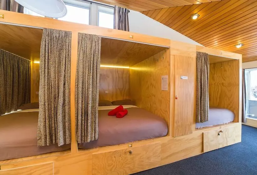 Tahuna Pod Hostel