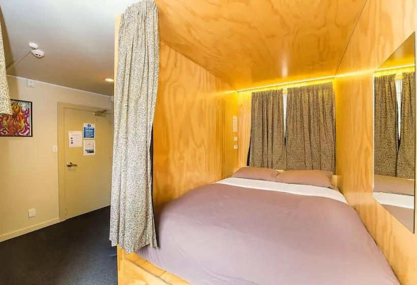 Tahuna Pod Hostel