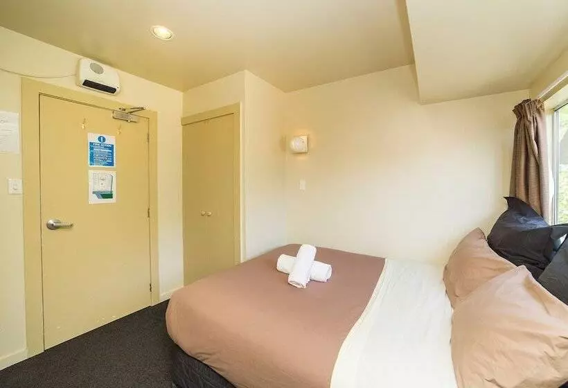 Tahuna Pod Hostel