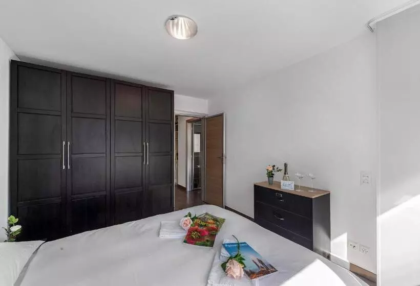 Art Apartment   Happy Rentals