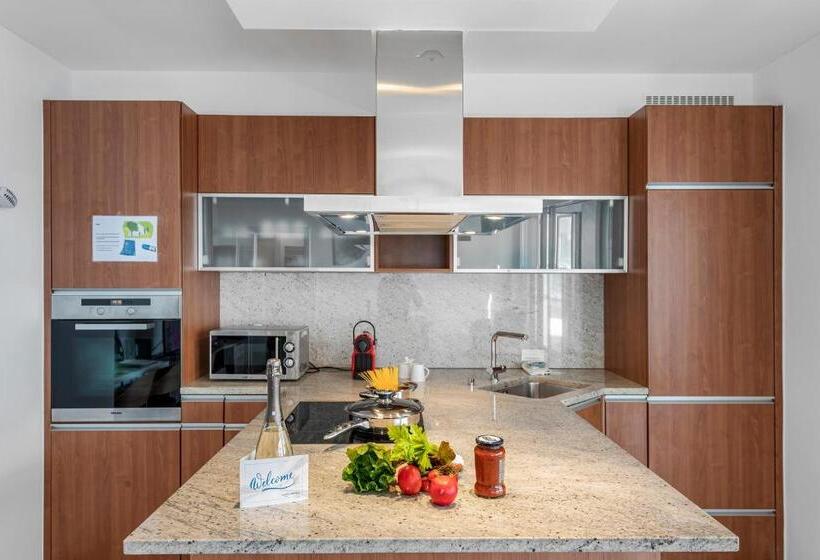 Art Apartment   Happy Rentals