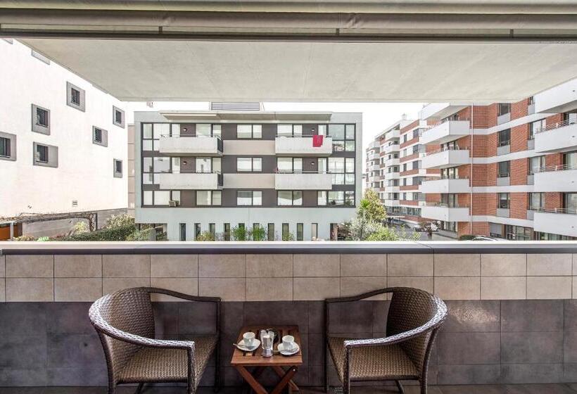 Art Apartment   Happy Rentals