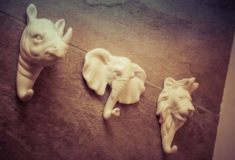 تختخواب و صبحانه Hide&sleep