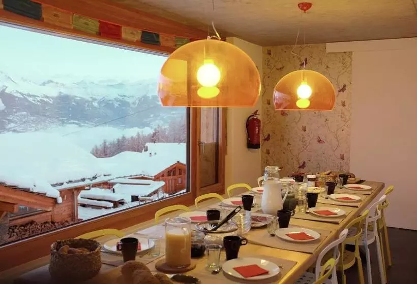 تختخواب و صبحانه Iglusaq Lodge