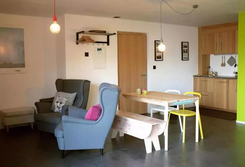 تختخواب و صبحانه Iglusaq Lodge