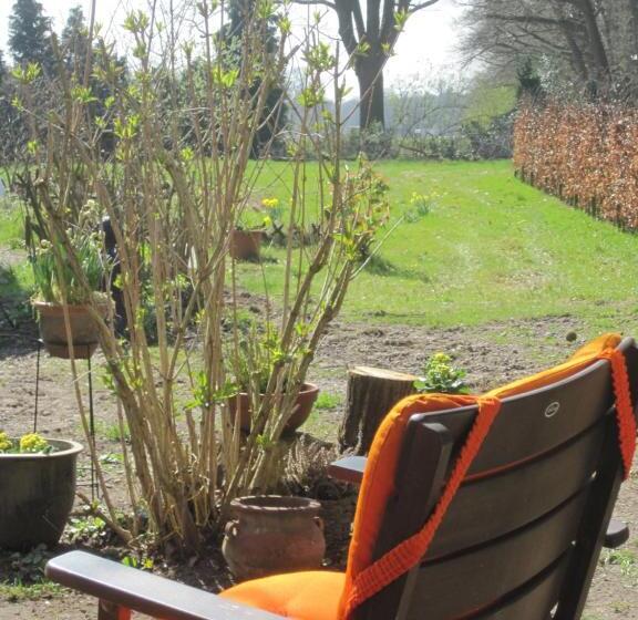 تختخواب و صبحانه Regina Vught