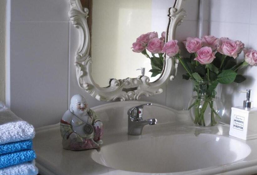 تختخواب و صبحانه Regina Vught