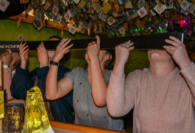 호스텔 Schutzenbach Backpackers For Adults 18 35