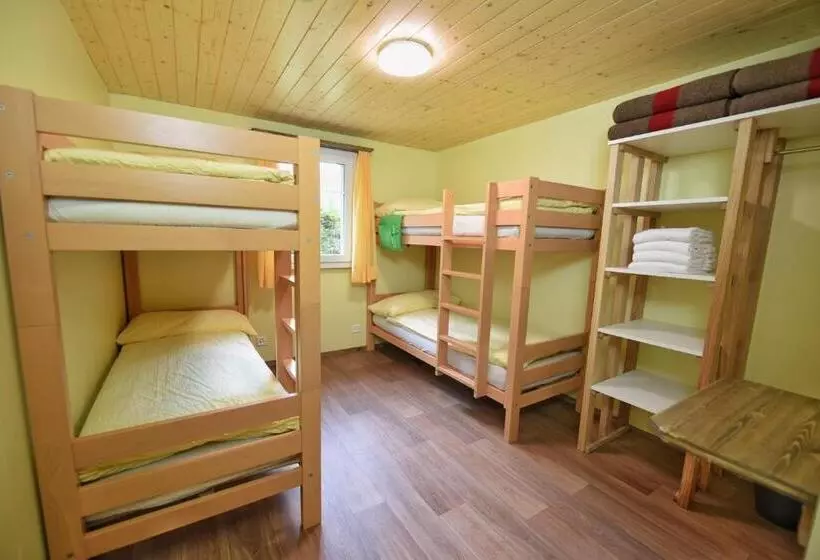 هاستل Schutzenbach Backpackers For Adults 18 35