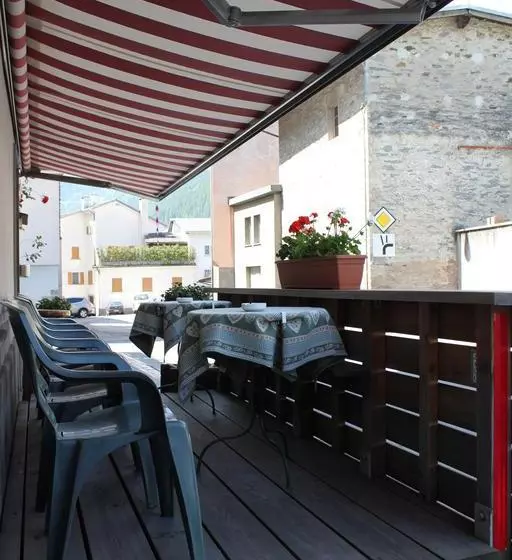 Hotelli Albergo Foppoli