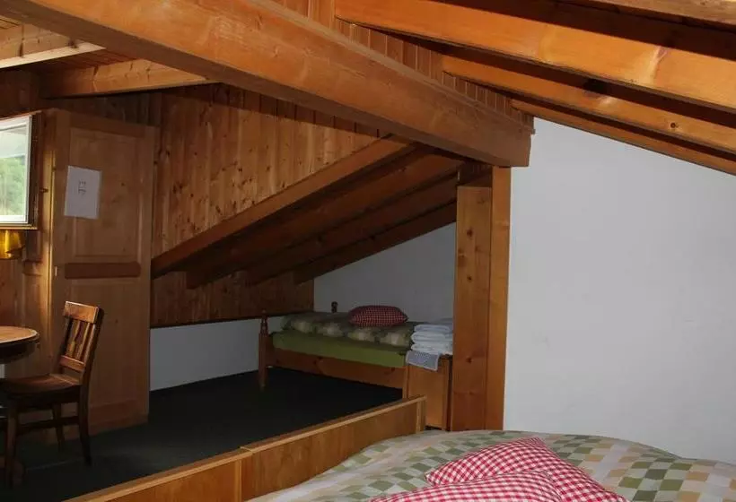 Hotelli Albergo Foppoli