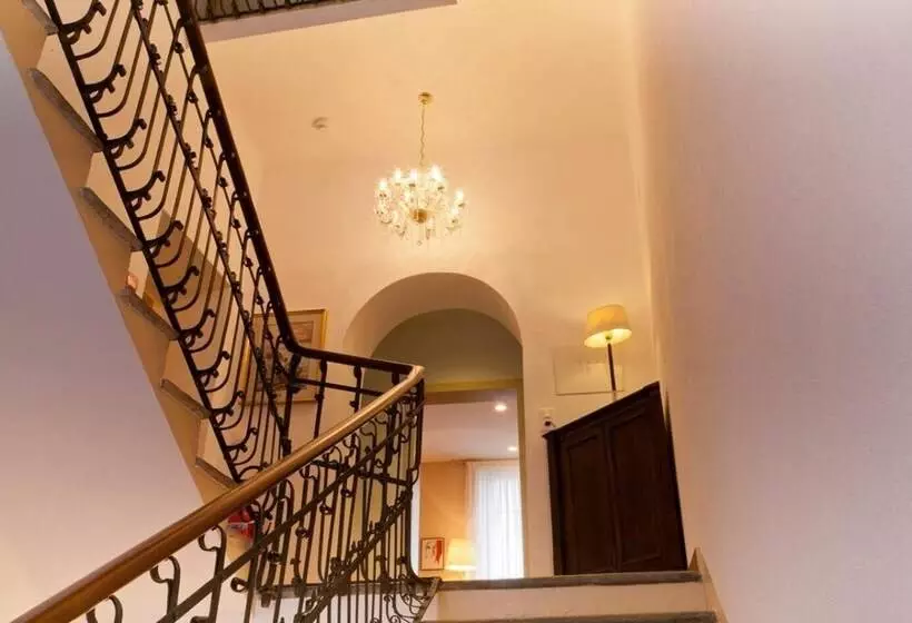 Hotelli Albergo Ristorante La Palma
