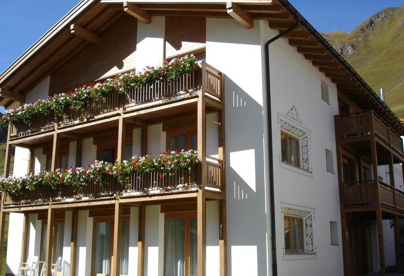 Hotel Arch San Martin