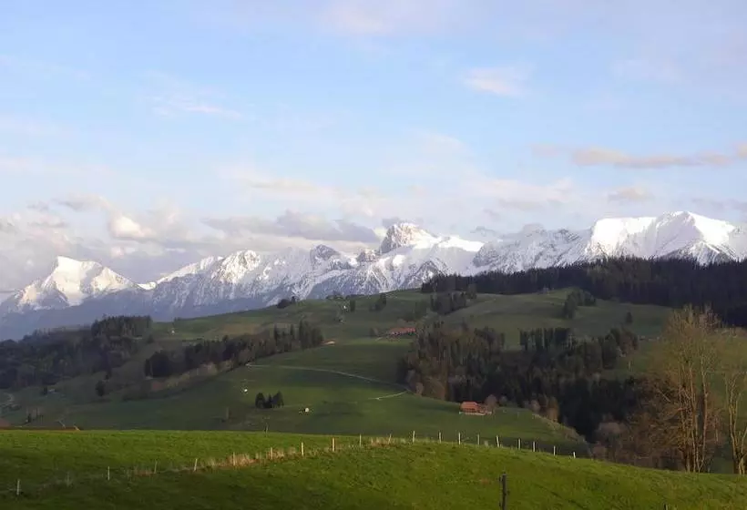 Hotelli Bed And Breakfast Gantrisch Cottage Ferienzimmer