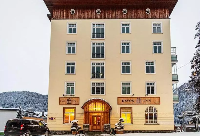 هتل Davos Inn