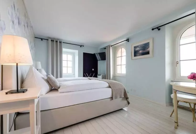 Hotel L Ermitage