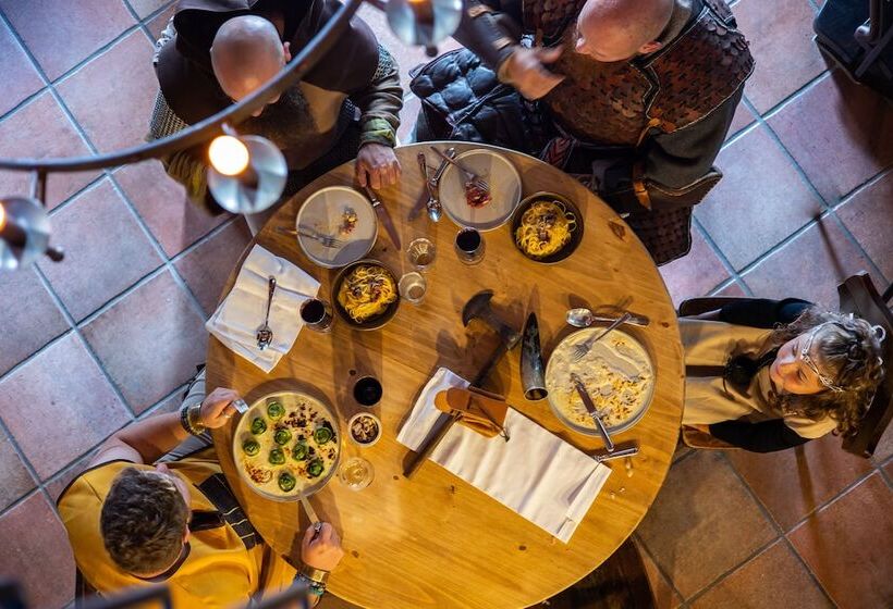 ホテル Peanut Medieval Lodge