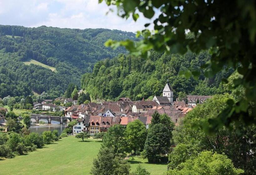 ホテル Peanut Medieval Lodge