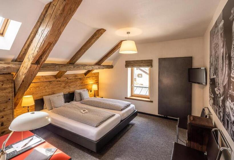 ホテル Pensiun Aldier