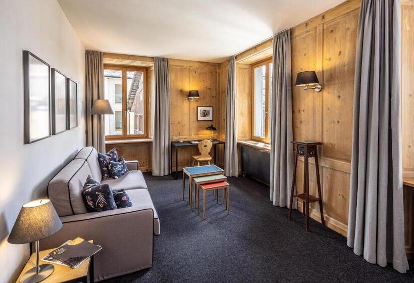 ホテル Pensiun Aldier