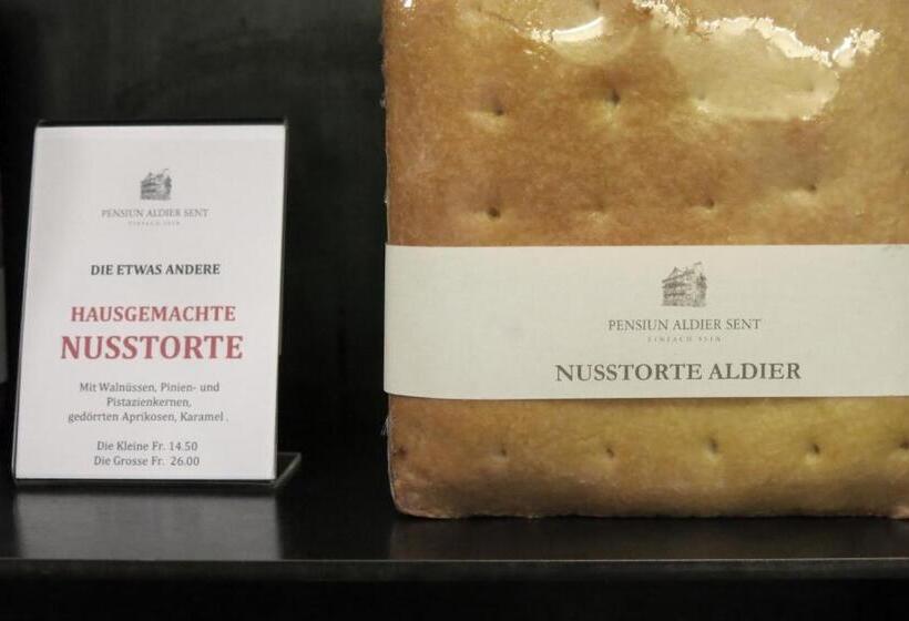 ホテル Pensiun Aldier