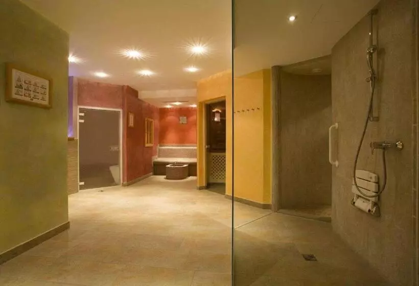 Hôtel Seraina