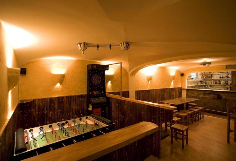 בית מלון כפרי Seraina