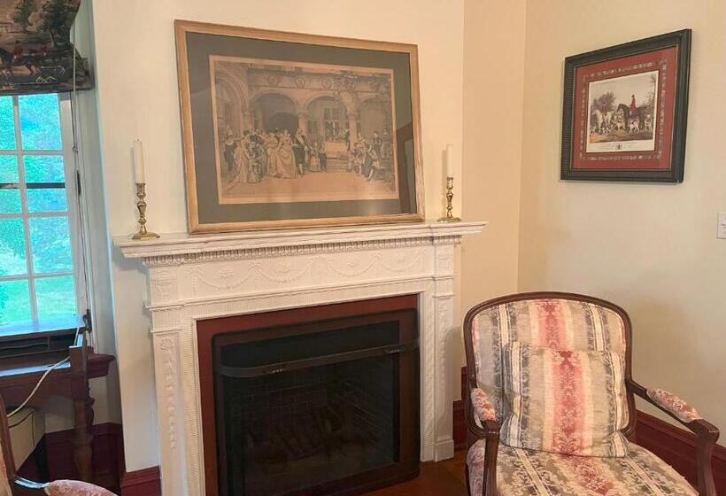 مبيت وإفطار Rushmore Estate