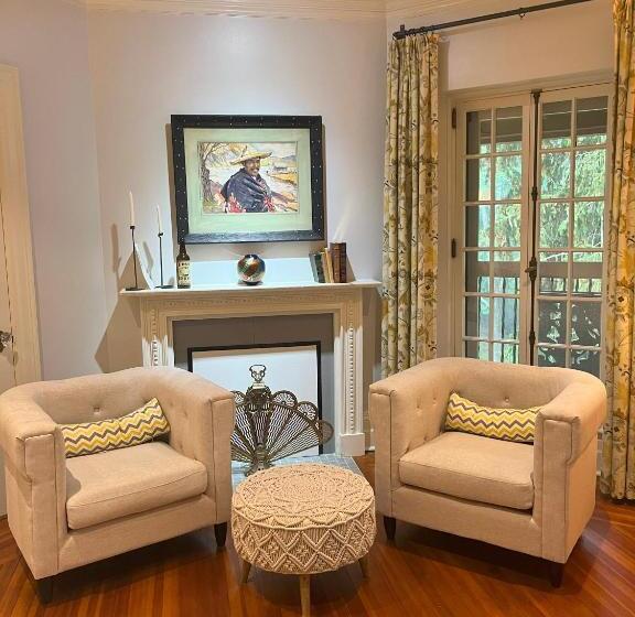 مبيت وإفطار Rushmore Estate