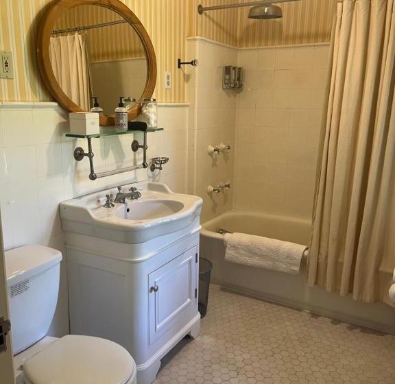 مبيت وإفطار Rushmore Estate