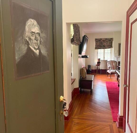 مبيت وإفطار Rushmore Estate