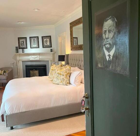 مبيت وإفطار Rushmore Estate