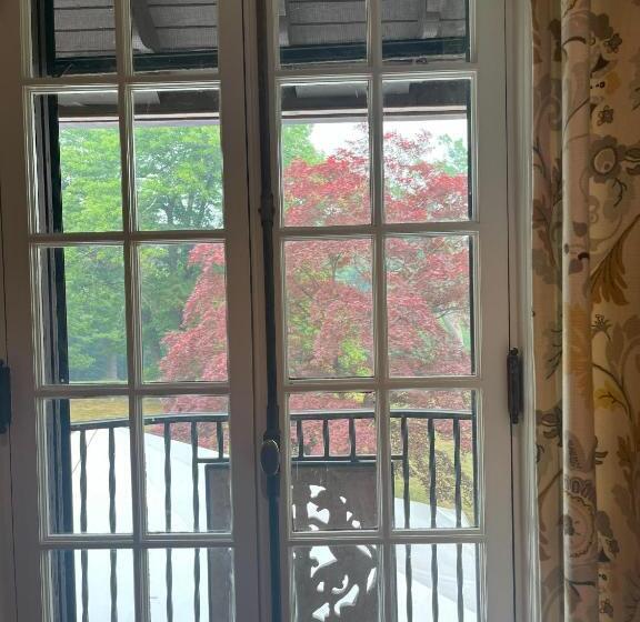 مبيت وإفطار Rushmore Estate