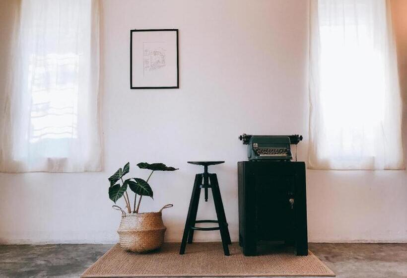 ホテル Khemjit Cafe And Bed