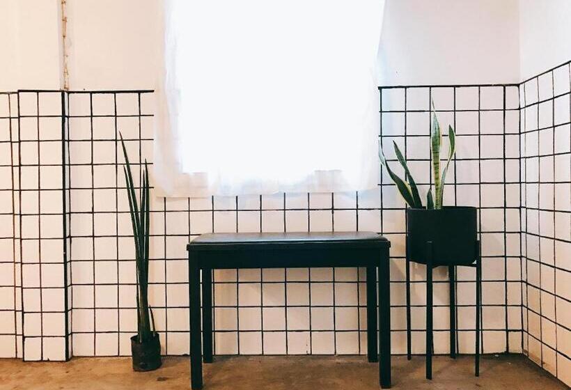 ホテル Khemjit Cafe And Bed