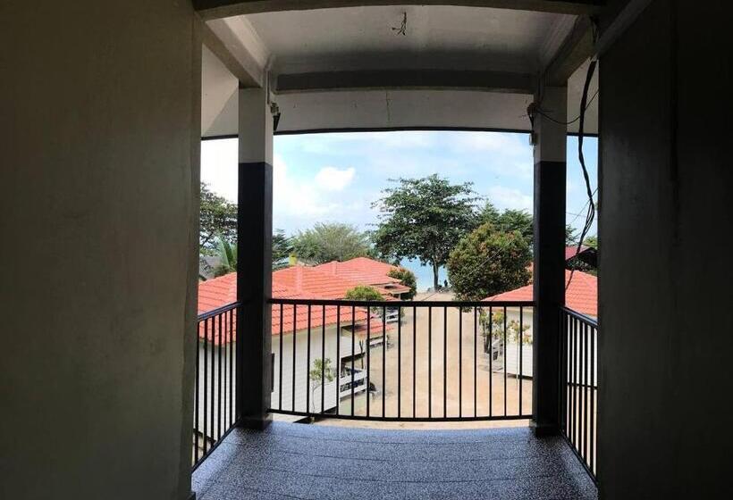 Kapas Coral Beach Resort