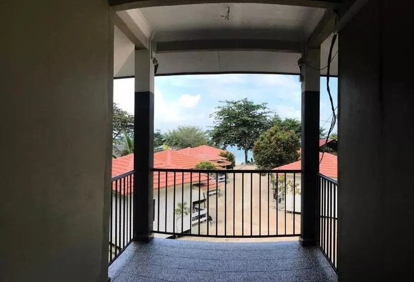 Kapas Coral Beach Resort