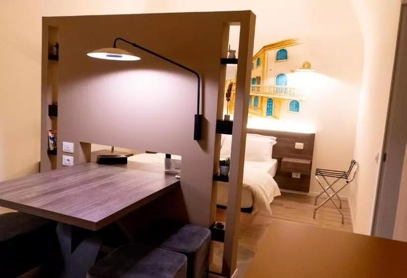 پانسیون Notti D Autore Suites