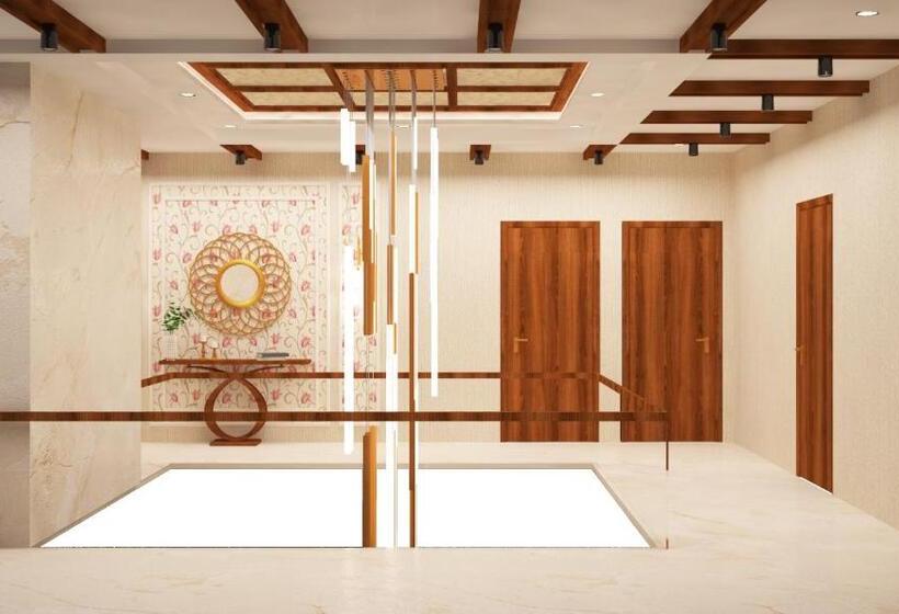 New Hotel Snow Crest