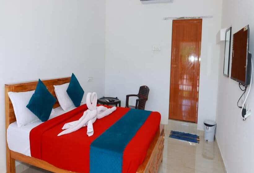 فندق Aryas Residency