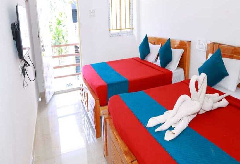 فندق Aryas Residency