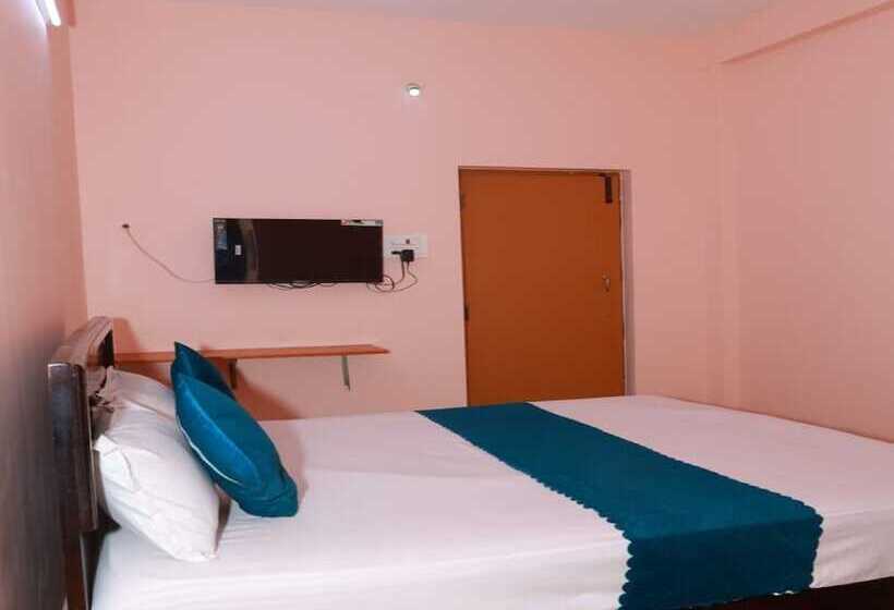 فندق Aryas Residency