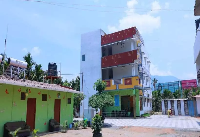 Hotelli Aryas Residency