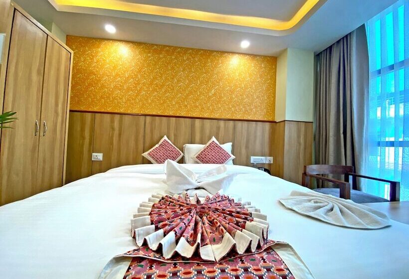 هتل Lumbini Airport