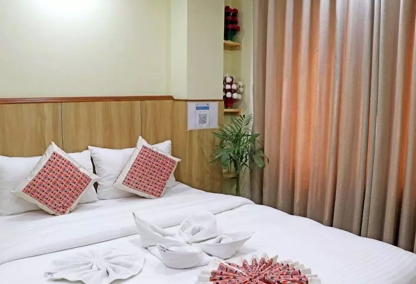 هتل Lumbini Airport