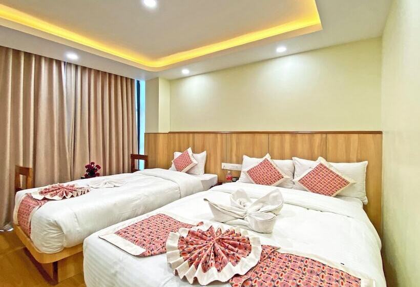 هتل Lumbini Airport