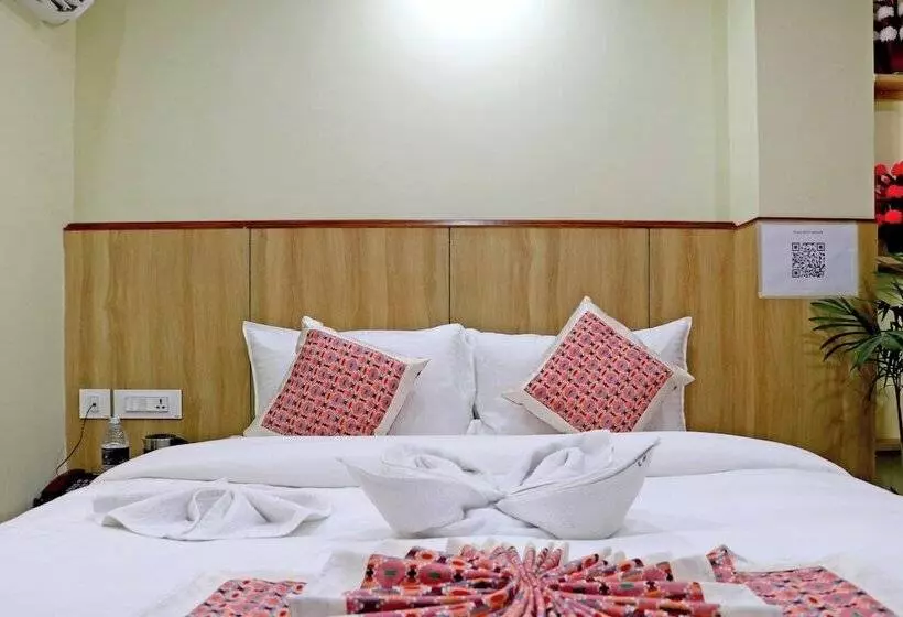 هتل Lumbini Airport